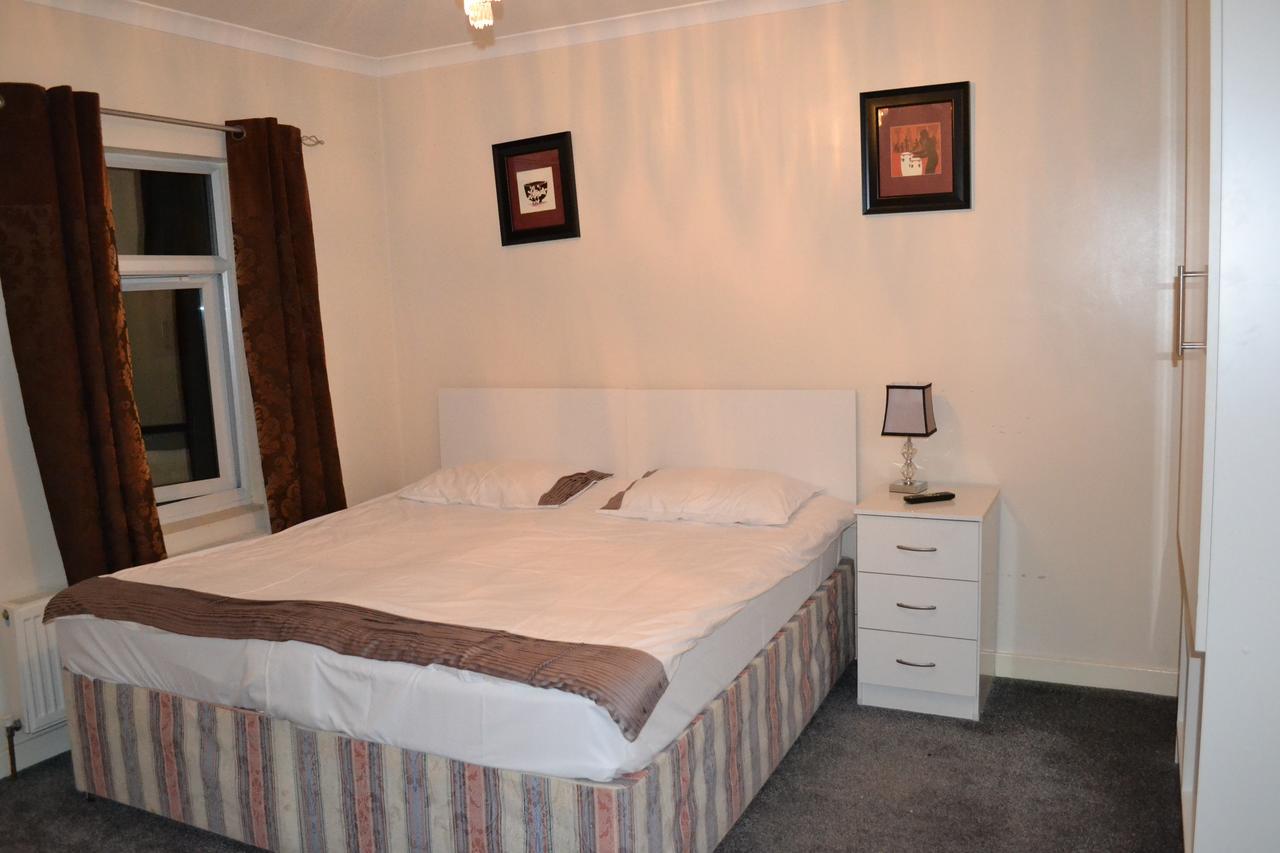 Annie'S Guest House Farnborough  Eksteriør bilde